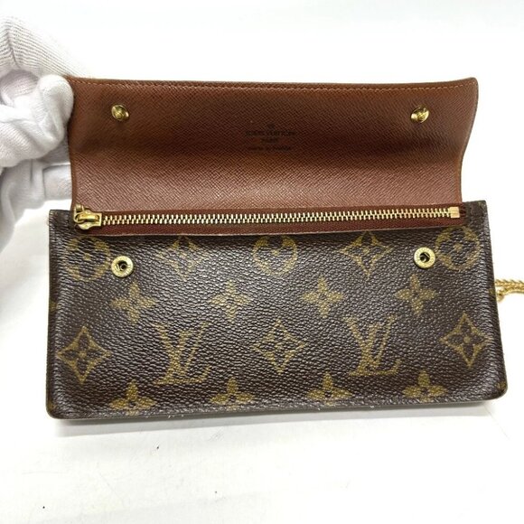 LOUIS VUITTON Portefeuille-Accordeon With Chain Long Wallet - Picture 10 of 14